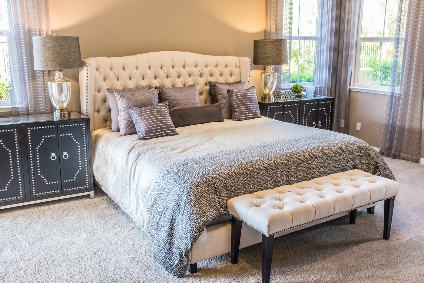 Luna Bedside Table